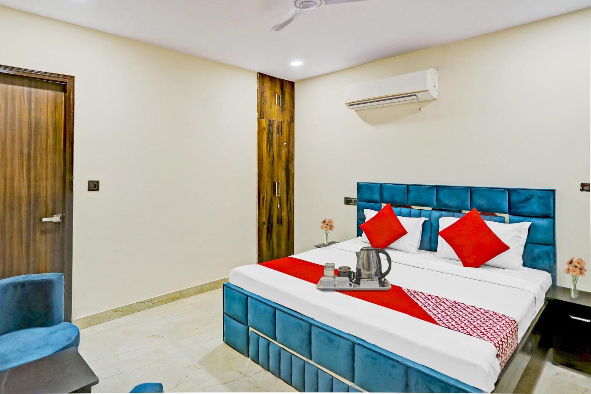 Hotel O Royal Lotus Stay Near Ip Extension Metro Station 新德里 外观 照片