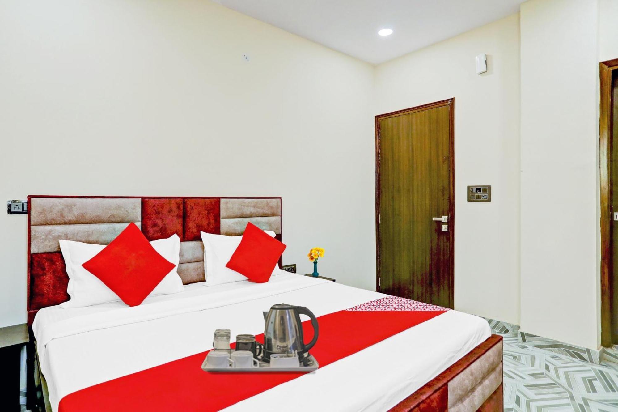 Hotel O Royal Lotus Stay Near Ip Extension Metro Station 新德里 外观 照片