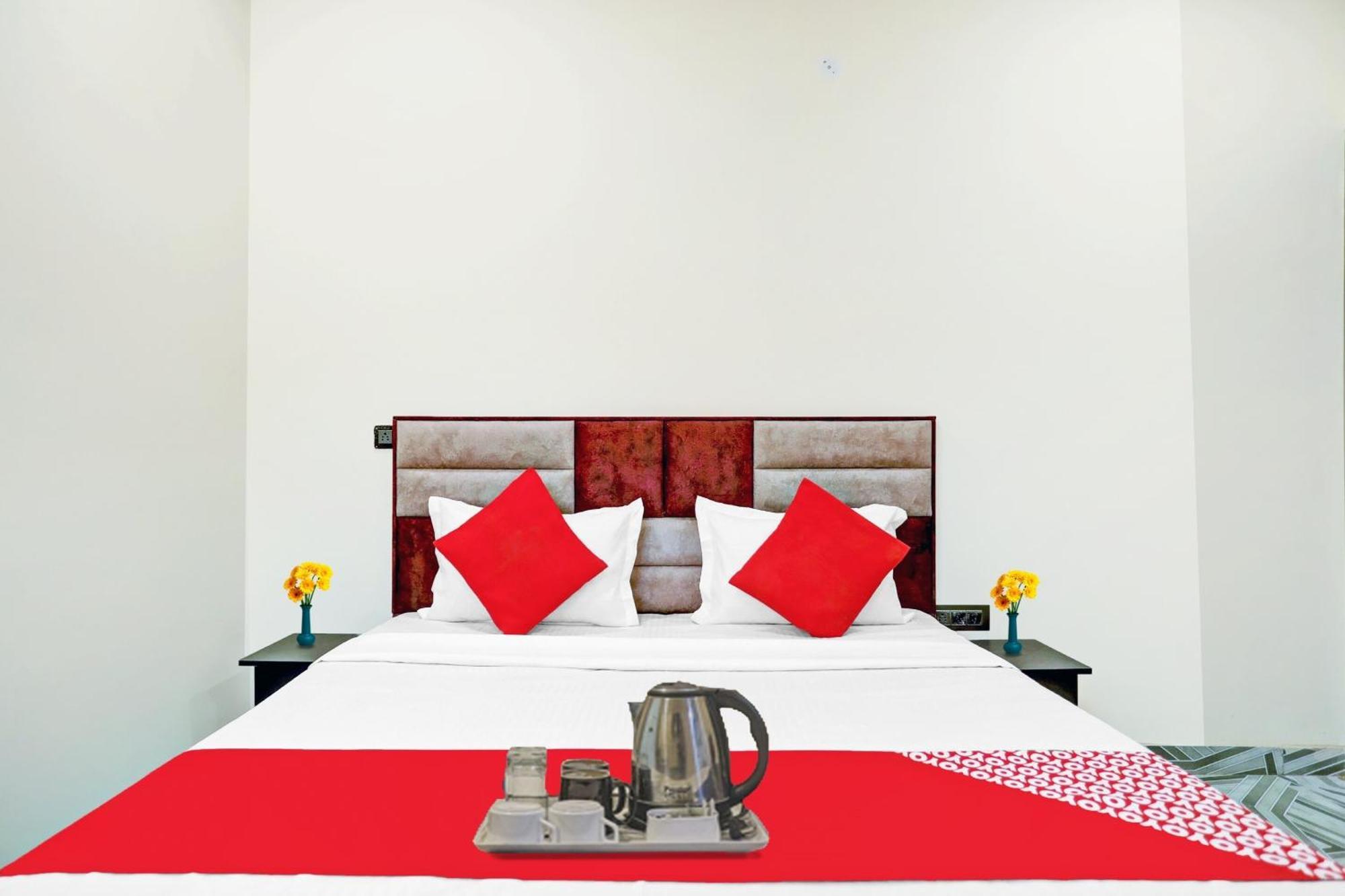 Hotel O Royal Lotus Stay Near Ip Extension Metro Station 新德里 外观 照片
